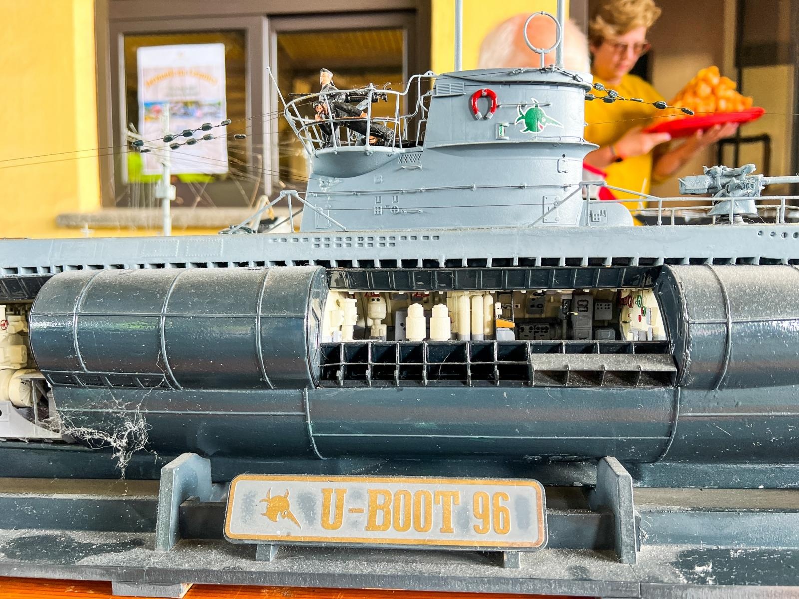 Zdjęcie w galerii na portalu naszraciborz.pl: Ruszył wielki jarmark na granicy. Przyjechał bohater programu Łowcy skarbów wiadomości z regionu