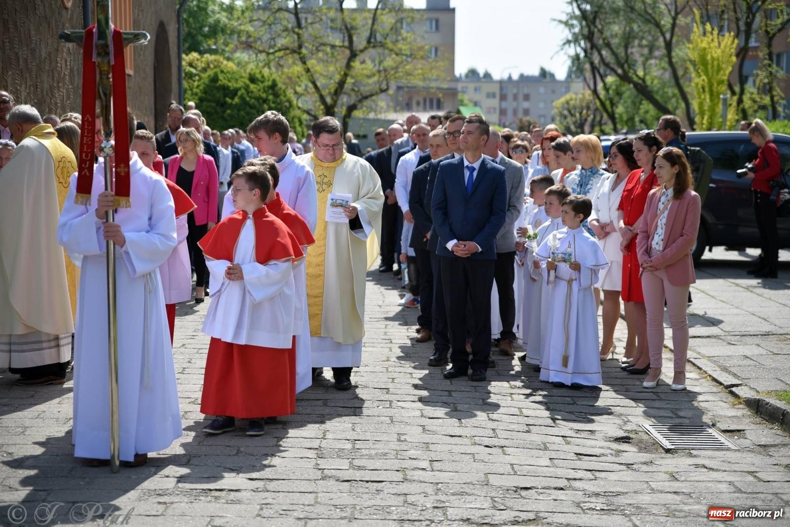 Zdjęcie w galerii na portalu naszraciborz.pl: Uroczystość I komunii świętej w kościele NSPJ [FOTO] wiadomości z regionu