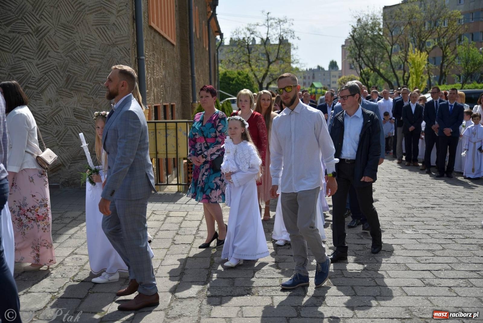 Zdjęcie w galerii na portalu naszraciborz.pl: Uroczystość I komunii świętej w kościele NSPJ [FOTO] wiadomości z regionu