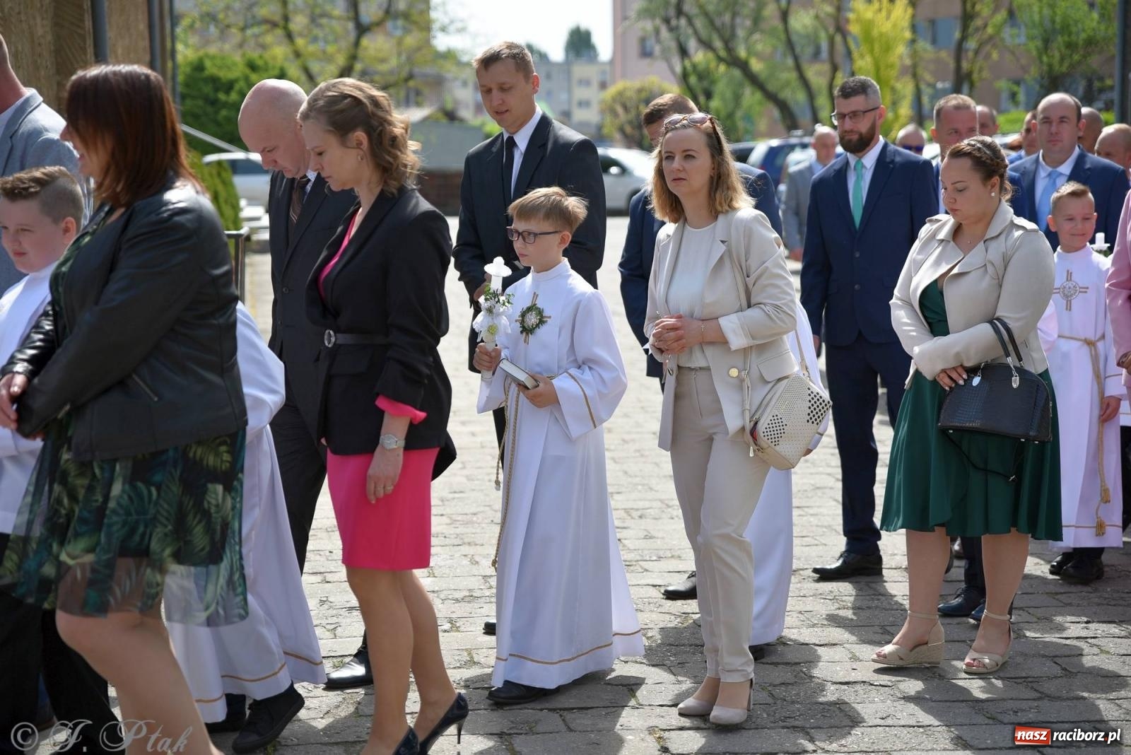 Zdjęcie w galerii na portalu naszraciborz.pl: Uroczystość I komunii świętej w kościele NSPJ [FOTO] wiadomości z regionu