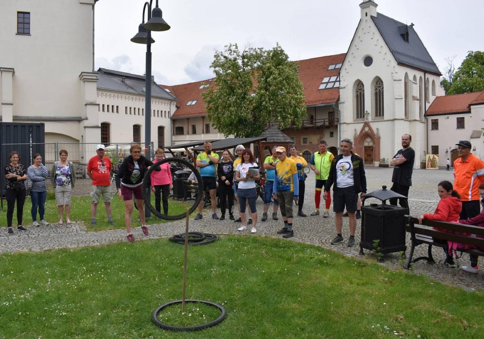 Zdjęcie w galerii na portalu naszraciborz.pl: Śladami Obrońców Granic. Rodzinnie rowerem po ziemi raciborskiej [FOTO] wiadomości z regionu
