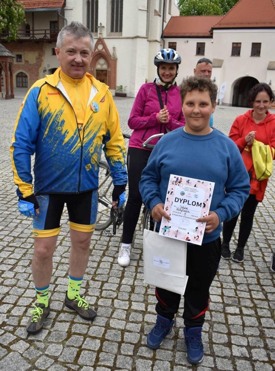 Zdjęcie w galerii na portalu naszraciborz.pl: Śladami Obrońców Granic. Rodzinnie rowerem po ziemi raciborskiej [FOTO] wiadomości z regionu