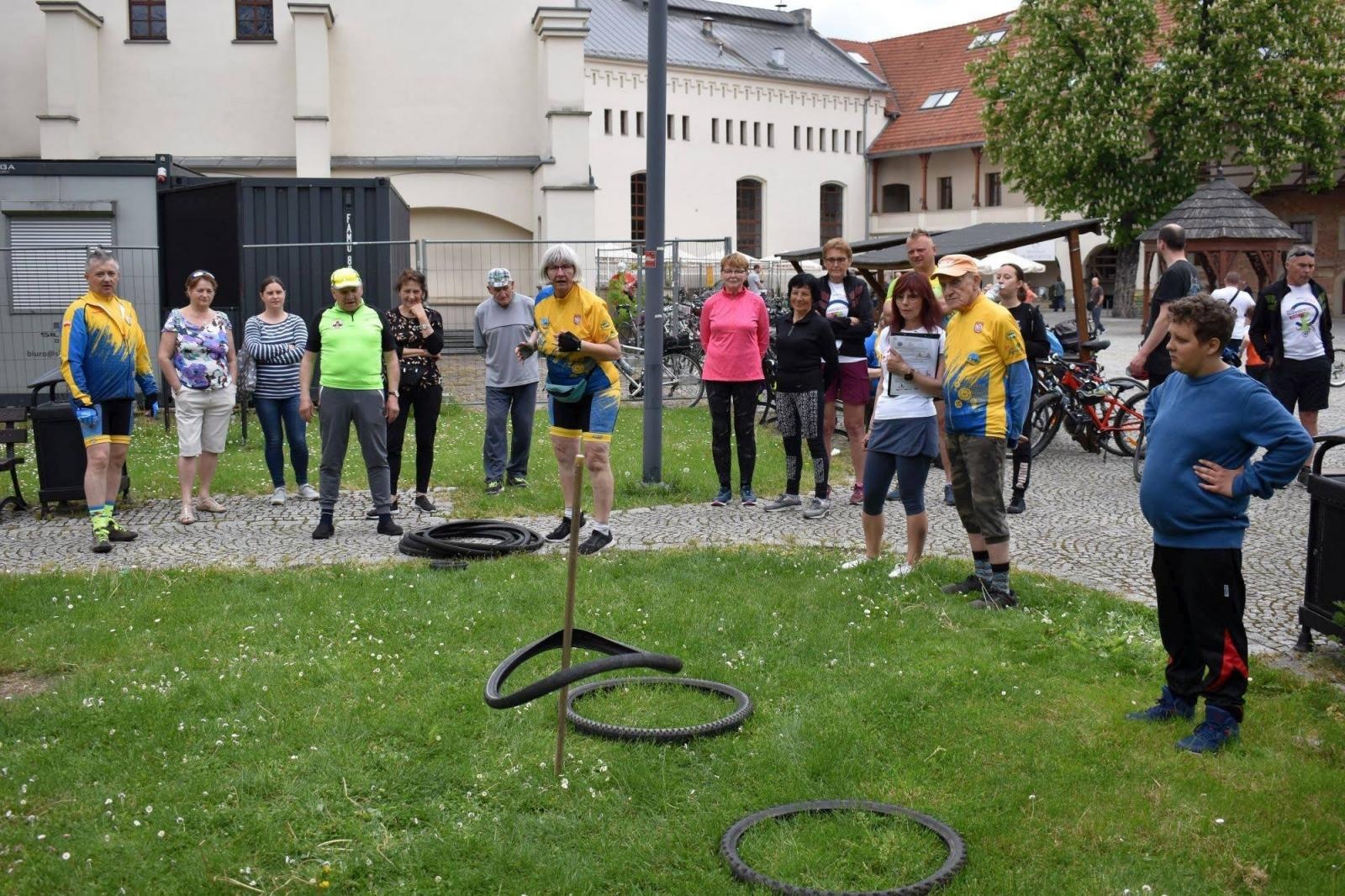 Zdjęcie w galerii na portalu naszraciborz.pl: Śladami Obrońców Granic. Rodzinnie rowerem po ziemi raciborskiej [FOTO] wiadomości z regionu