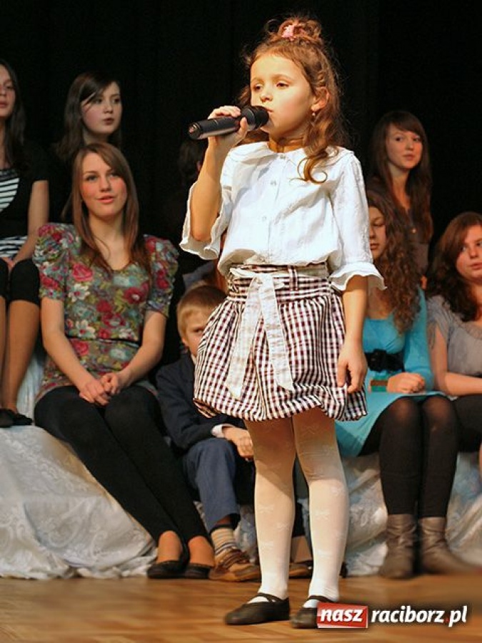 Zdjęcie w galerii na portalu naszraciborz.pl: Piosenki zimowe i świąteczne w MDK wiadomości z regionu