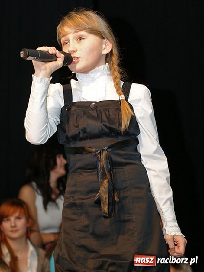 Zdjęcie w galerii na portalu naszraciborz.pl: Piosenki zimowe i świąteczne w MDK wiadomości z regionu