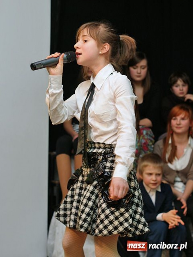 Zdjęcie w galerii na portalu naszraciborz.pl: Piosenki zimowe i świąteczne w MDK wiadomości z regionu