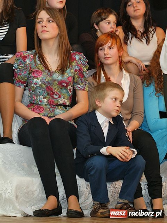 Zdjęcie w galerii na portalu naszraciborz.pl: Piosenki zimowe i świąteczne w MDK wiadomości z regionu