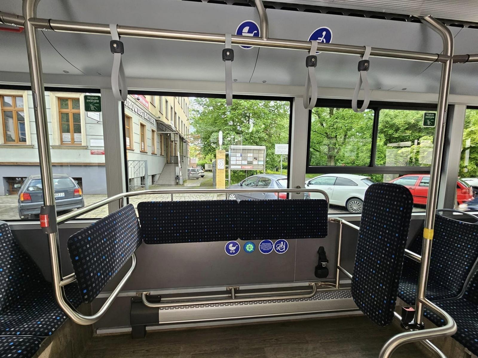 Zdjęcie w galerii na portalu naszraciborz.pl: Raciborskie PK testuje e-bus Solarisa wiadomości z regionu