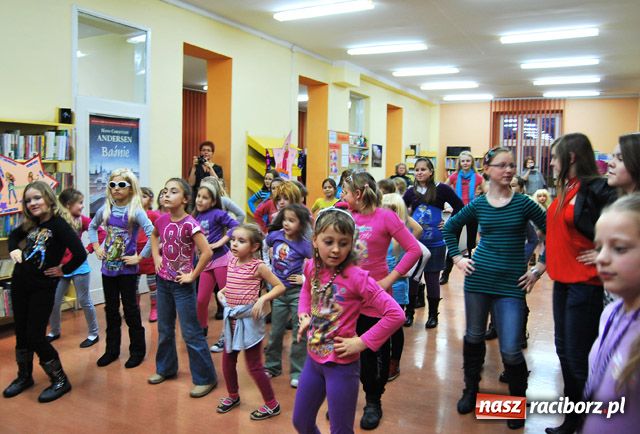 Zdjęcie w galerii na portalu naszraciborz.pl: Rockowe popołudnie z Hannah Montana wiadomości z regionu