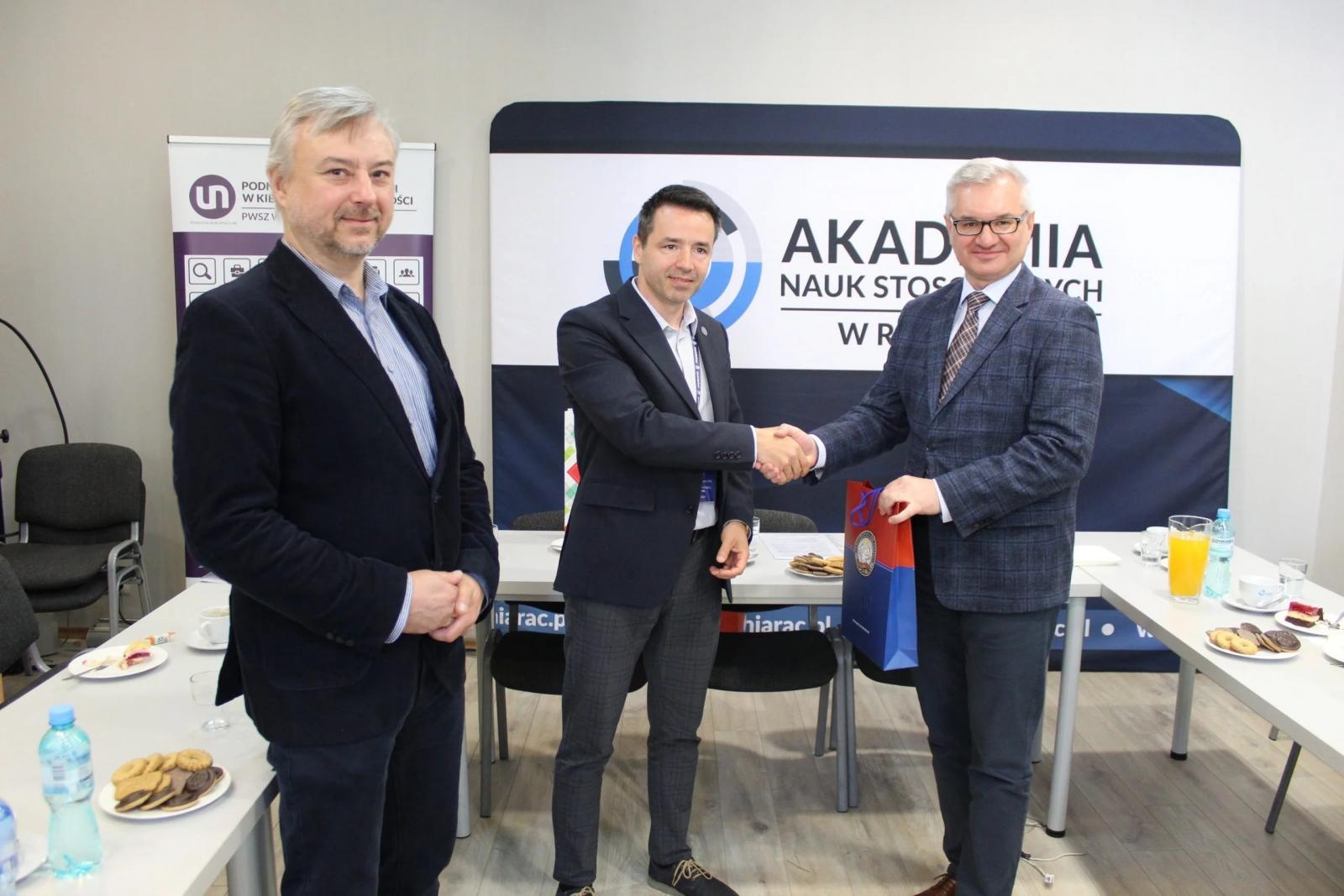 Zdjęcie w galerii na portalu naszraciborz.pl: Umiędzynarodowienie Akademii – Strategia wiadomości z regionu