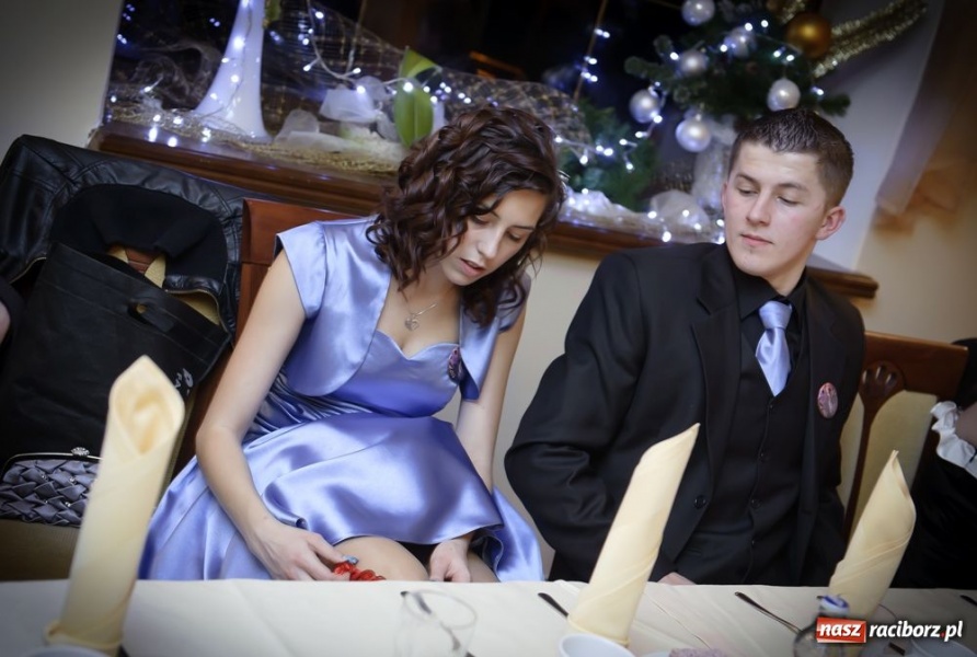 Zdjęcie w galerii na portalu naszraciborz.pl: Bal maturalny raciborskiego Ekonomika wiadomości z regionu