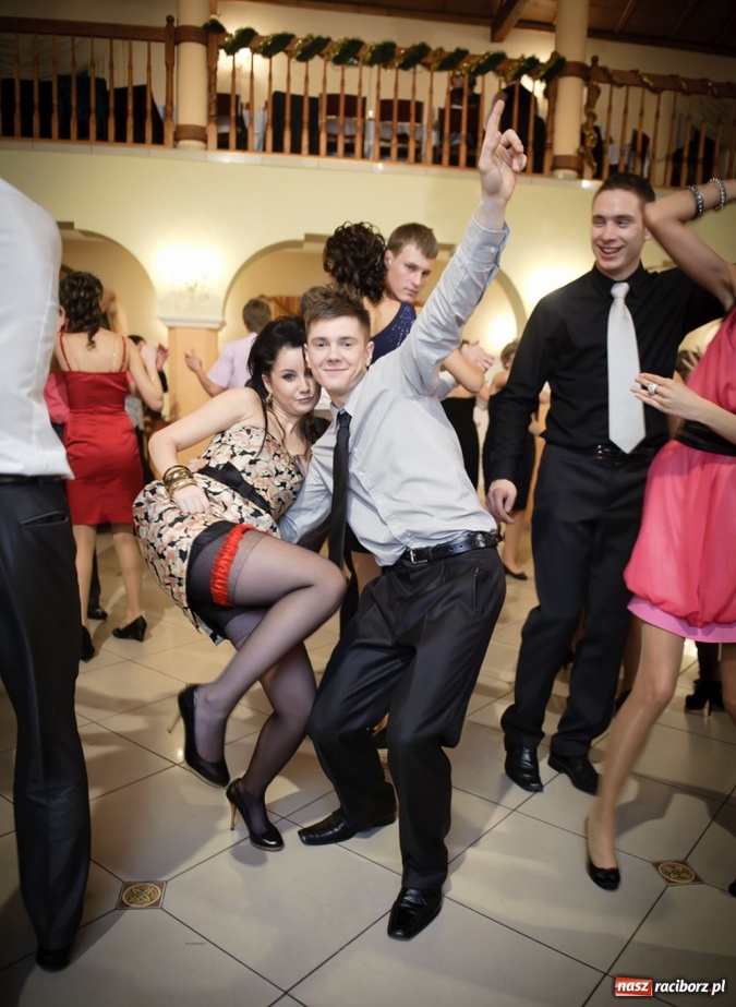 Zdjęcie w galerii na portalu naszraciborz.pl: Bal maturalny raciborskiego Ekonomika wiadomości z regionu