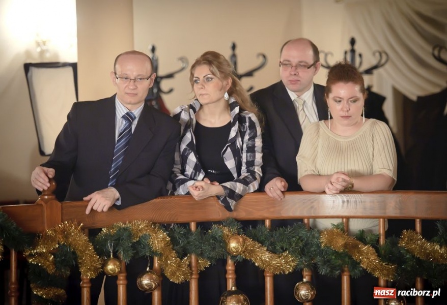 Zdjęcie w galerii na portalu naszraciborz.pl: Bal maturalny raciborskiego Ekonomika wiadomości z regionu