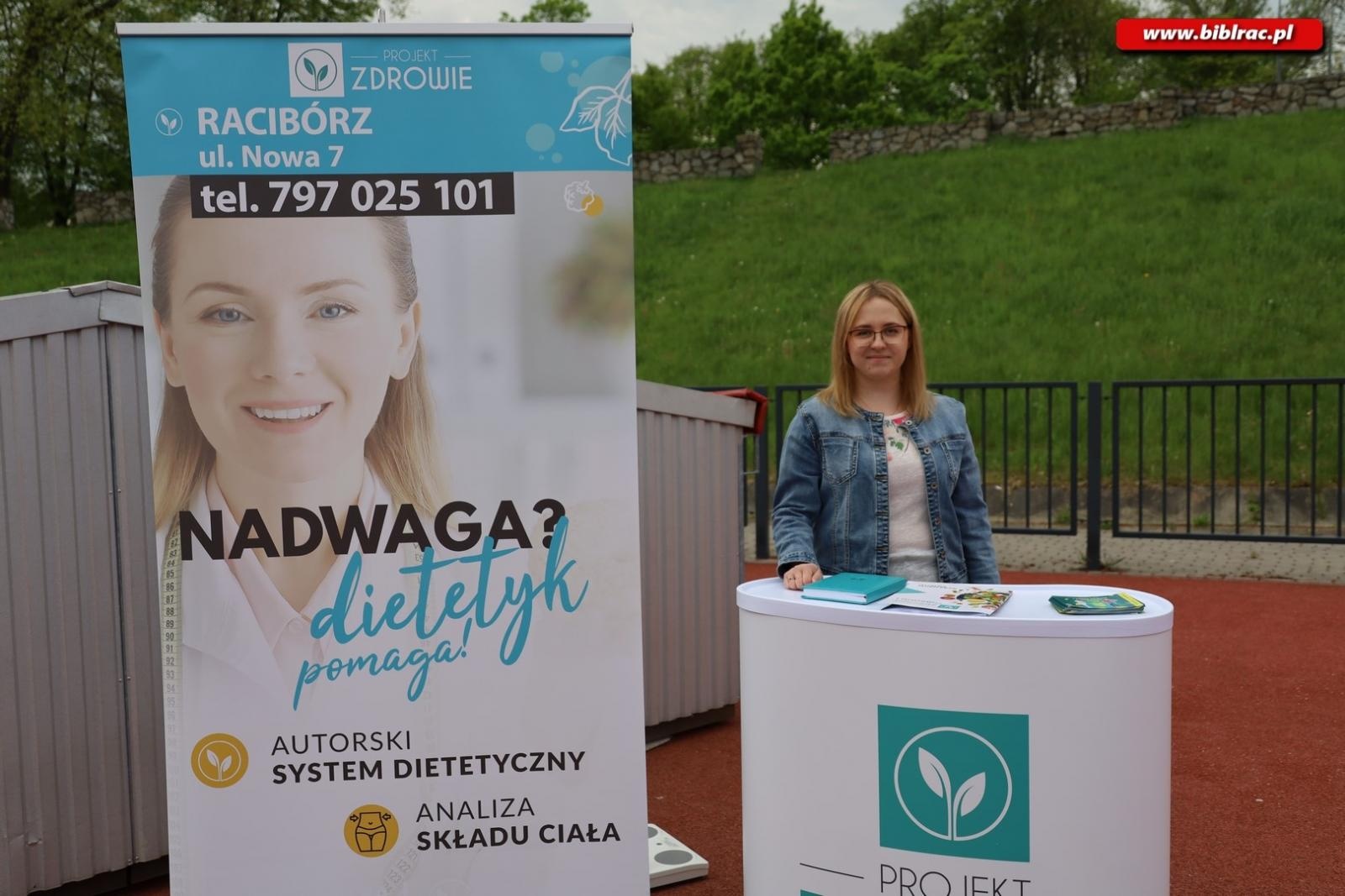 Zdjęcie w galerii na portalu naszraciborz.pl: Złapali książkę i pobiegli! Wśród biegaczy Justyna Święty-Ersetic wiadomości z regionu