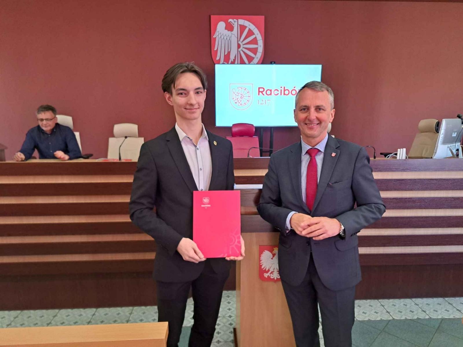 Zdjęcie w galerii na portalu naszraciborz.pl: Miasto nagrodziło raciborskich sportowców wiadomości z regionu