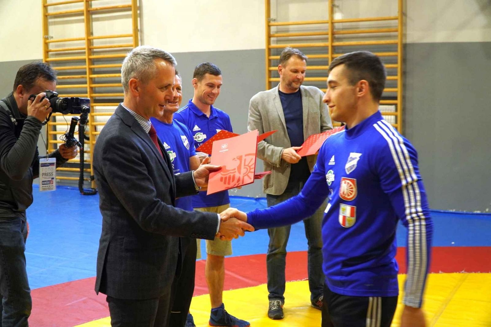 Zdjęcie w galerii na portalu naszraciborz.pl: Miasto nagrodziło raciborskich sportowców wiadomości z regionu