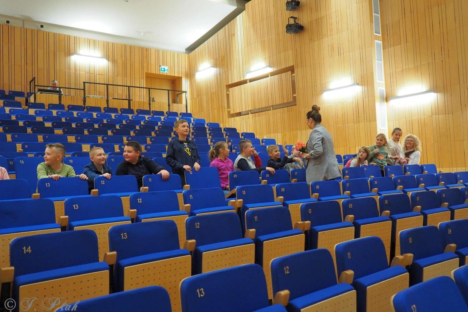 Zdjęcie w galerii na portalu naszraciborz.pl: Fotomigawki z audycji muzycznej w PSM wiadomości z regionu