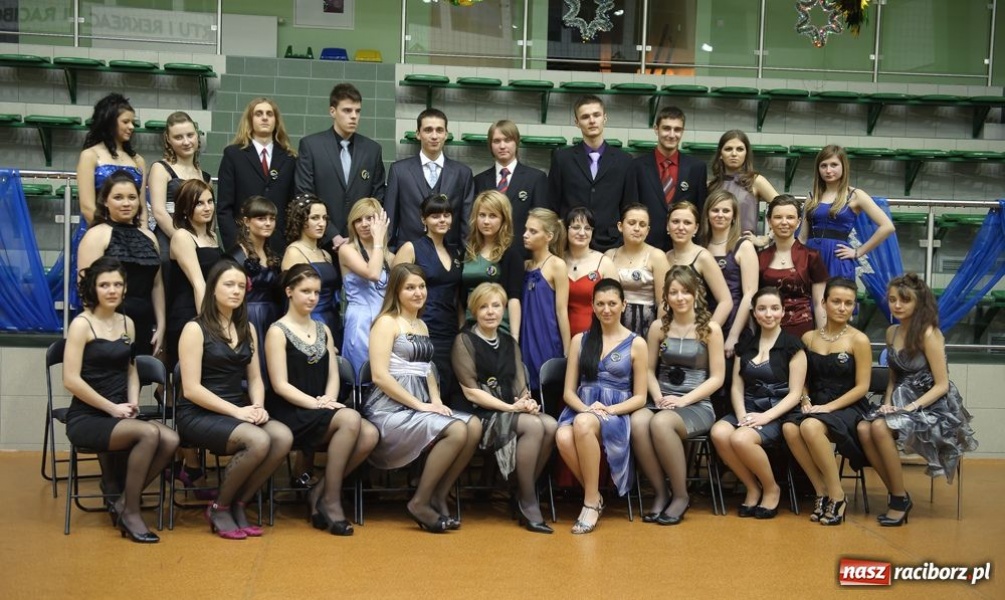 Zdjęcie w galerii na portalu naszraciborz.pl: Studniówka Mickiewicza wiadomości z regionu