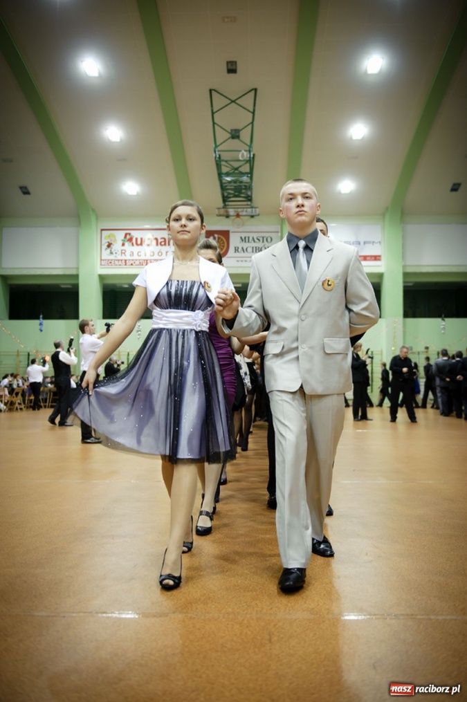 Zdjęcie w galerii na portalu naszraciborz.pl: Studniówka Mickiewicza wiadomości z regionu