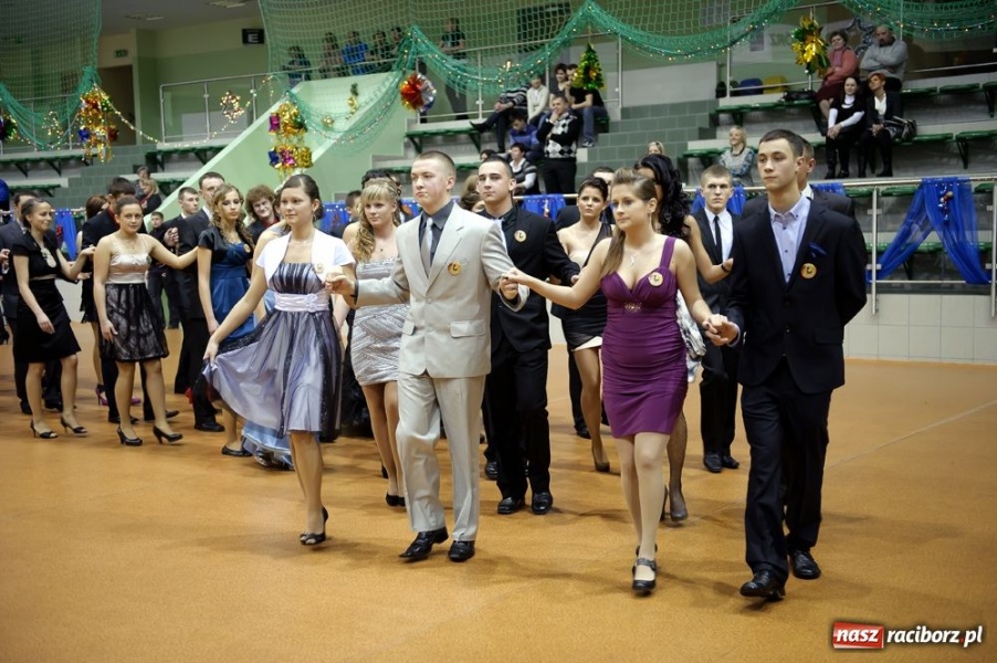 Zdjęcie w galerii na portalu naszraciborz.pl: Studniówka Mickiewicza wiadomości z regionu