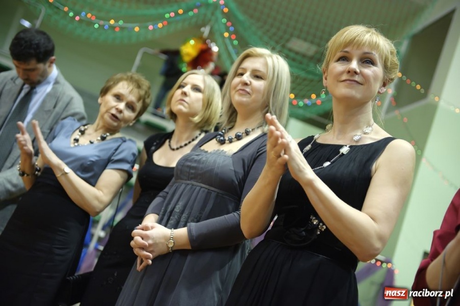 Zdjęcie w galerii na portalu naszraciborz.pl: Studniówka Mickiewicza wiadomości z regionu