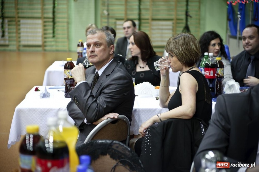 Zdjęcie w galerii na portalu naszraciborz.pl: Studniówka Mickiewicza wiadomości z regionu