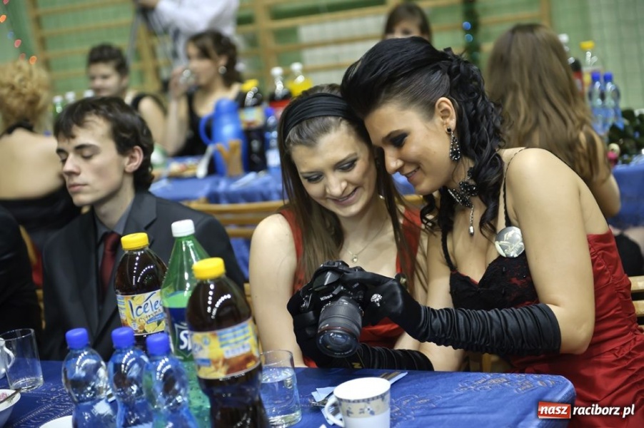 Zdjęcie w galerii na portalu naszraciborz.pl: Studniówka Mickiewicza wiadomości z regionu