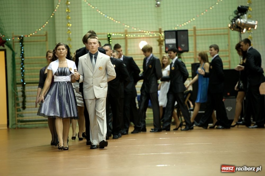 Zdjęcie w galerii na portalu naszraciborz.pl: Studniówka Mickiewicza wiadomości z regionu