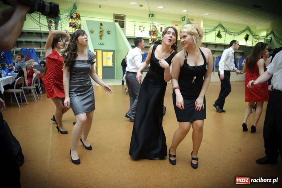 Zdjęcie w galerii na portalu naszraciborz.pl: Studniówka Mickiewicza wiadomości z regionu