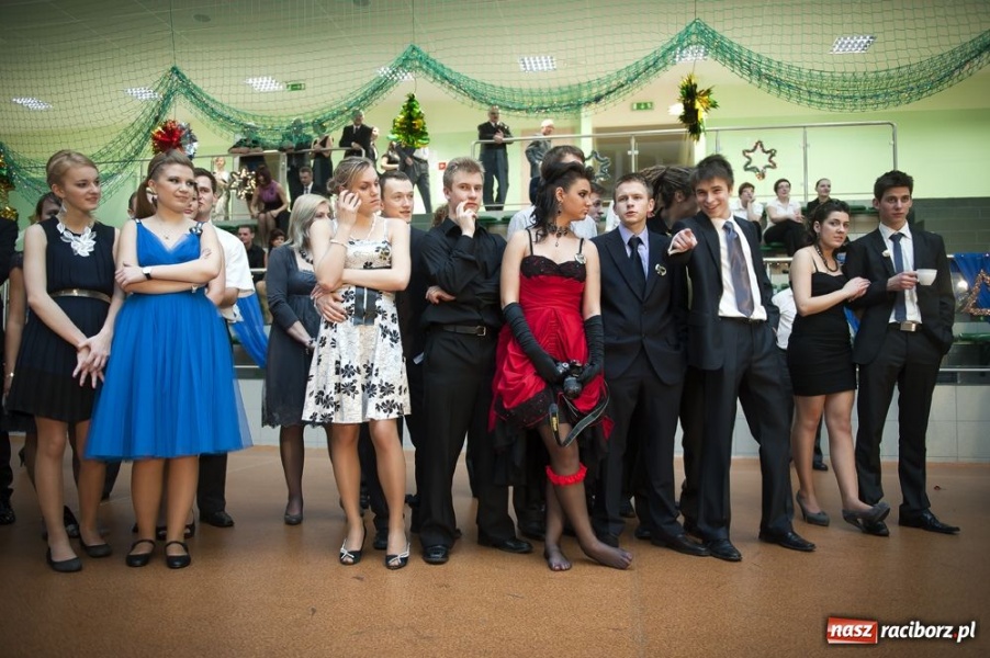 Zdjęcie w galerii na portalu naszraciborz.pl: Studniówka Mickiewicza wiadomości z regionu