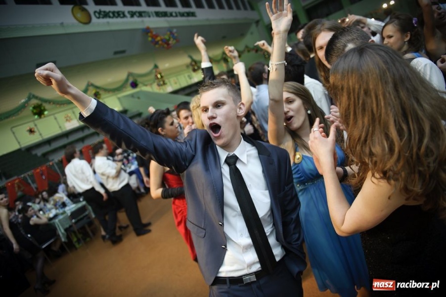 Zdjęcie w galerii na portalu naszraciborz.pl: Studniówka Mickiewicza wiadomości z regionu