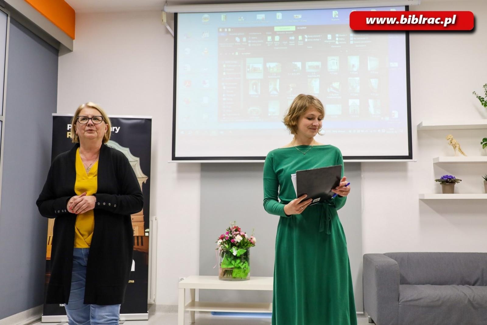 Zdjęcie w galerii na portalu naszraciborz.pl: Tajemnice pałacu w Krowiarkach. Wykład Marii Olejarnik w raciborskiej bibliotece wiadomości z regionu