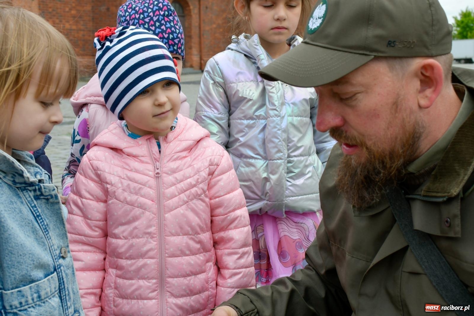 Zdjęcie w galerii na portalu naszraciborz.pl: Leśnicy zorganizowali w Raciborzu dzień z żubrem [FOTO i WIDEO] wiadomości z regionu
