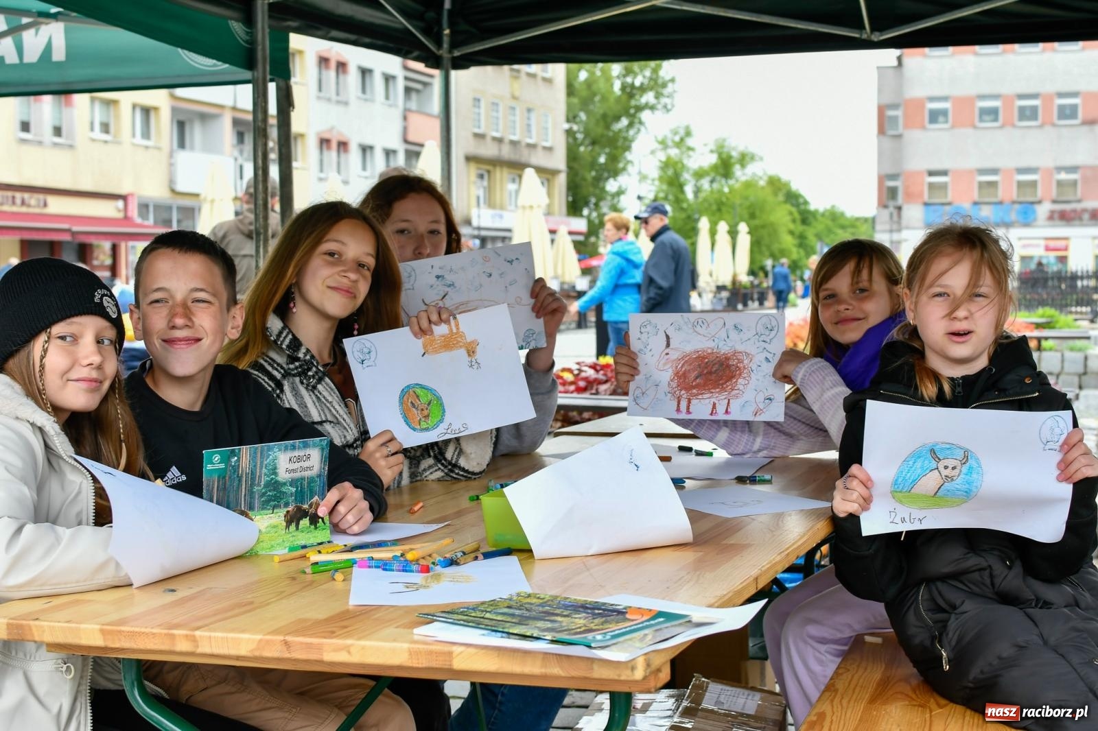 Zdjęcie w galerii na portalu naszraciborz.pl: Leśnicy zorganizowali w Raciborzu dzień z żubrem [FOTO i WIDEO] wiadomości z regionu