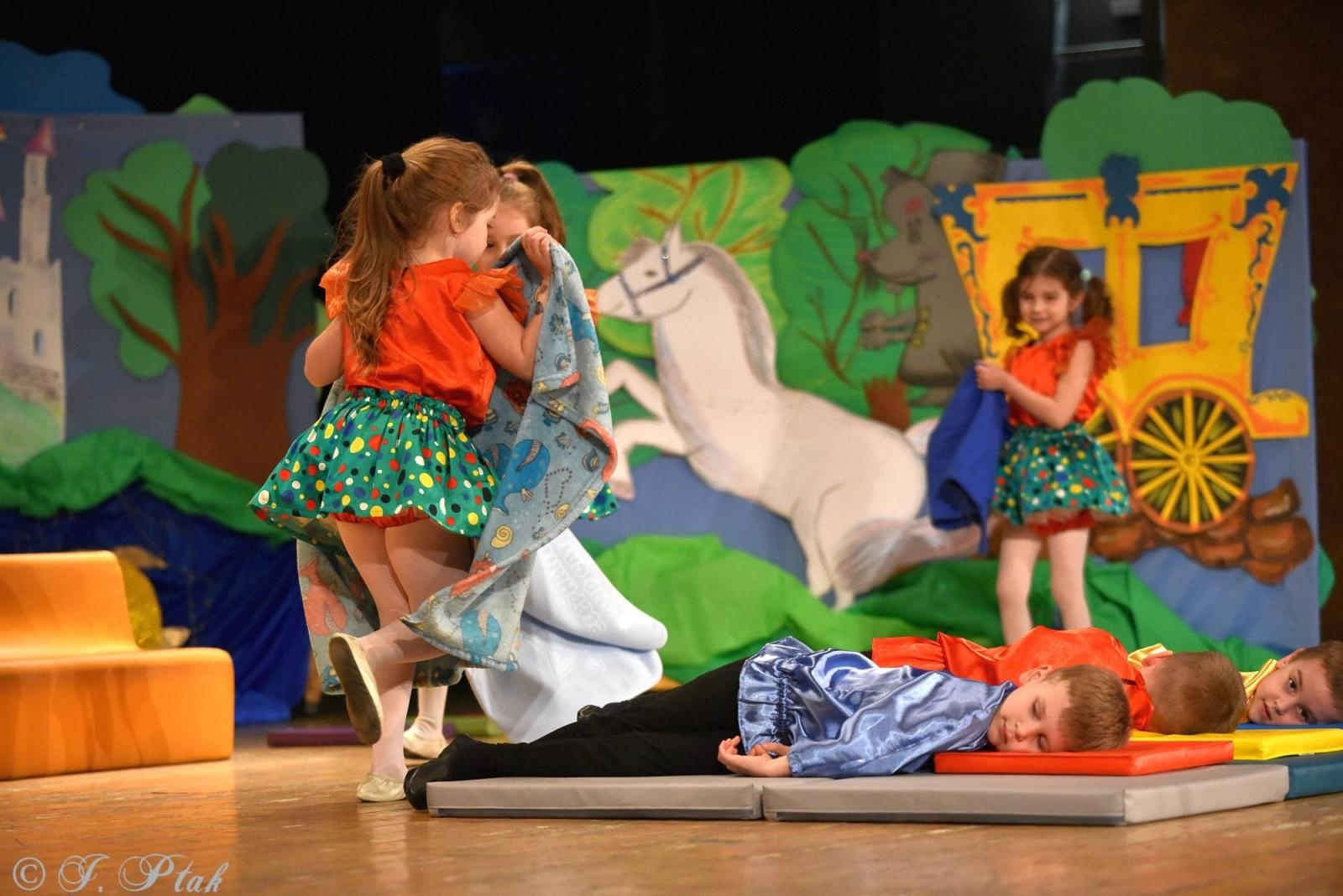 Zdjęcie w galerii na portalu naszraciborz.pl: Gala XIII Mini Festiwalu Przedszkolaków RCK [FOTO i WIDEO] wiadomości z regionu