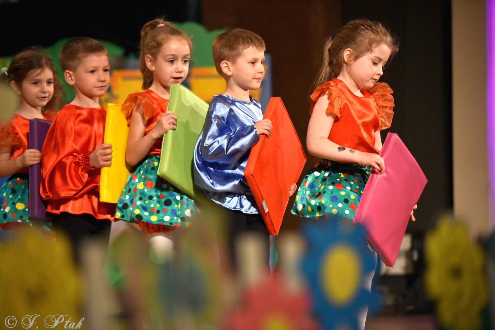 Zdjęcie w galerii na portalu naszraciborz.pl: Gala XIII Mini Festiwalu Przedszkolaków RCK [FOTO i WIDEO] wiadomości z regionu
