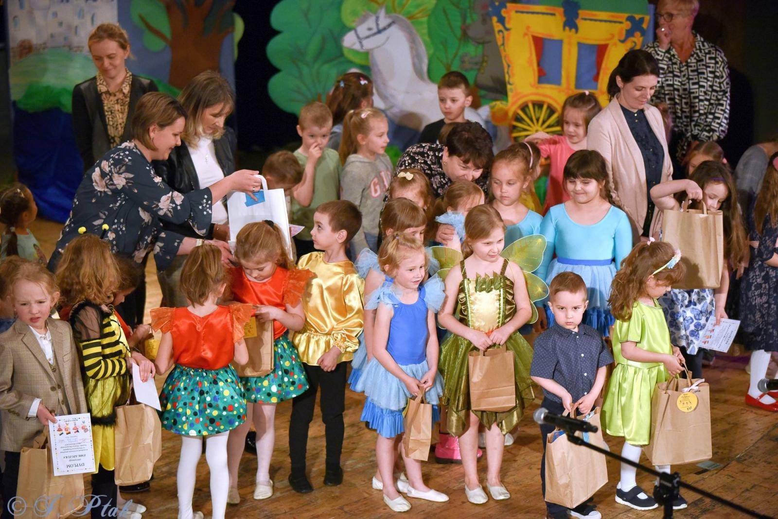 Zdjęcie w galerii na portalu naszraciborz.pl: Gala XIII Mini Festiwalu Przedszkolaków RCK [FOTO i WIDEO] wiadomości z regionu