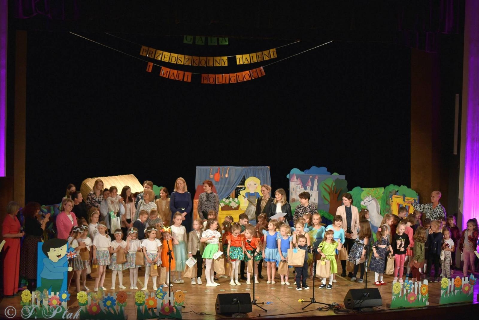 Zdjęcie w galerii na portalu naszraciborz.pl: Gala XIII Mini Festiwalu Przedszkolaków RCK [FOTO i WIDEO] wiadomości z regionu