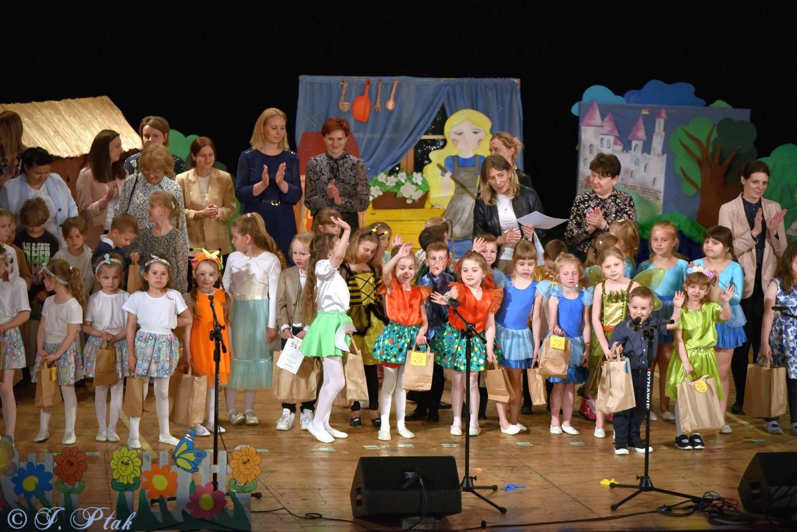 Zdjęcie w galerii na portalu naszraciborz.pl: Gala XIII Mini Festiwalu Przedszkolaków RCK [FOTO i WIDEO] wiadomości z regionu