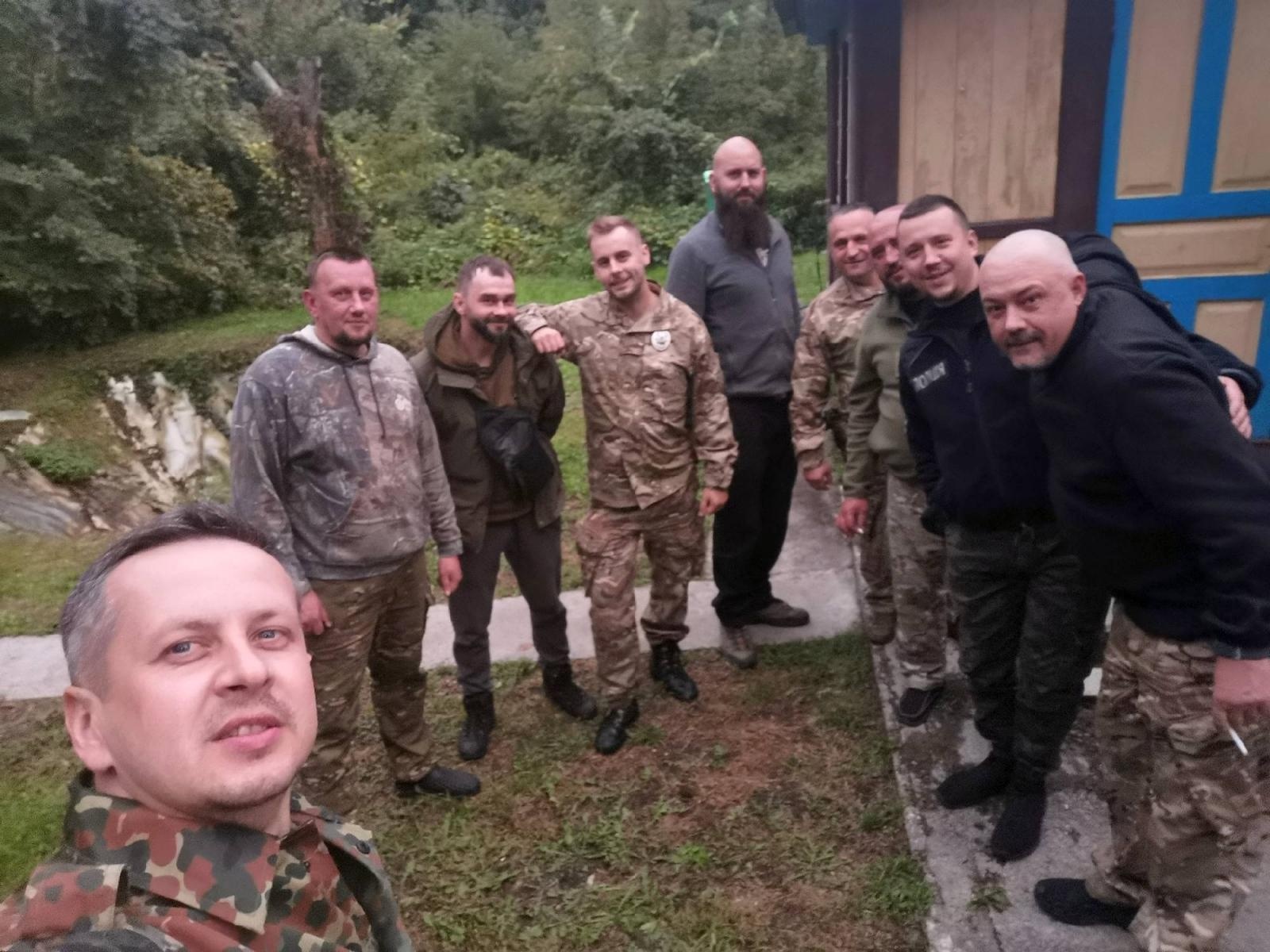 Zdjęcie w galerii na portalu naszraciborz.pl: Raciborzanin w grupie wspierających czarnobylskich samosiołów wiadomości z regionu