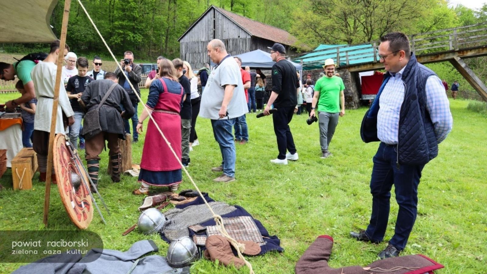 Zdjęcie w galerii na portalu naszraciborz.pl: Drengowie promowali nasz powiat w Niemczech wiadomości z regionu