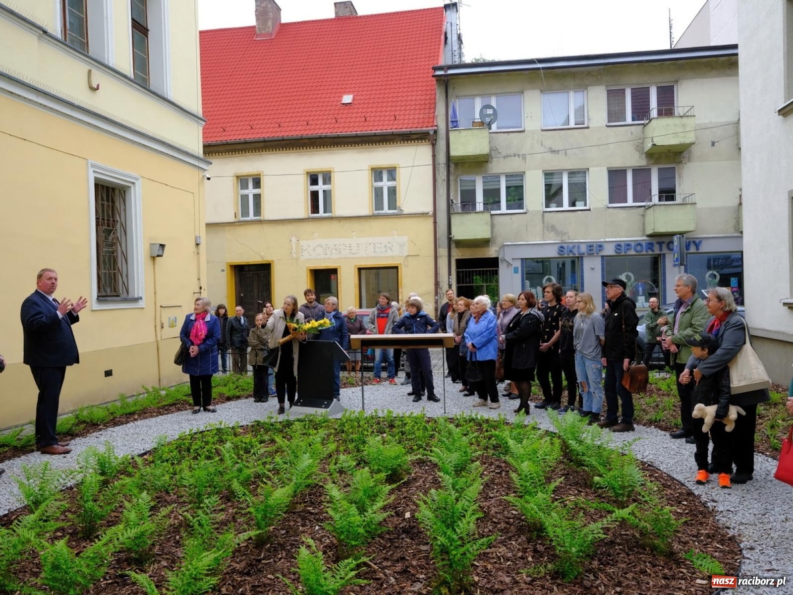 Zdjęcie w galerii na portalu naszraciborz.pl: Kleopatra, wystrzał i rozrywkowe rytmy 6na6. Noc w raciborskim Muzeum [FOTO i WIDEO] wiadomości z regionu