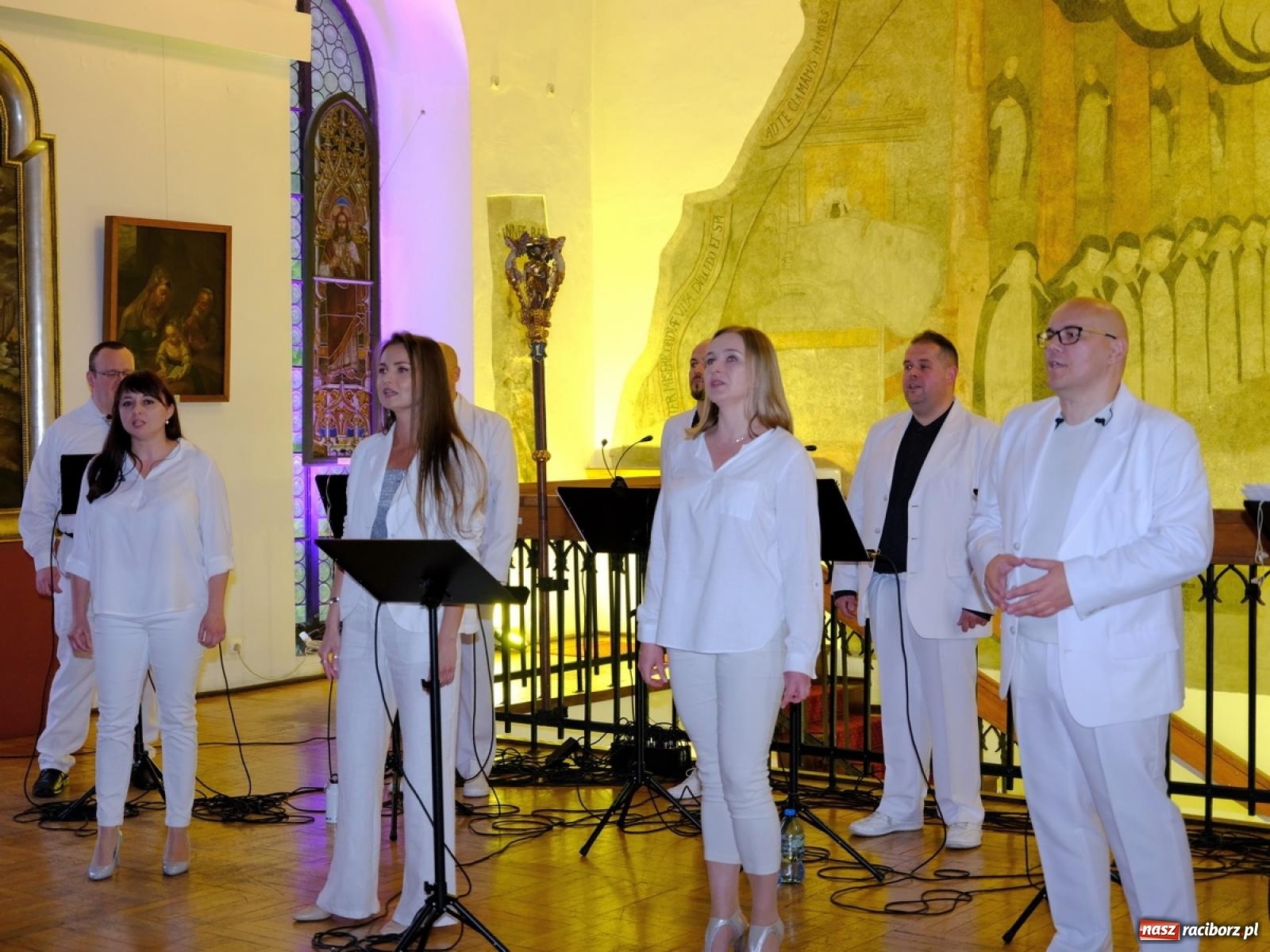 Zdjęcie w galerii na portalu naszraciborz.pl: Kleopatra, wystrzał i rozrywkowe rytmy 6na6. Noc w raciborskim Muzeum [FOTO i WIDEO] wiadomości z regionu