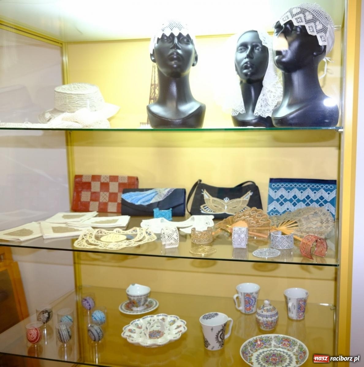 Zdjęcie w galerii na portalu naszraciborz.pl: Kleopatra, wystrzał i rozrywkowe rytmy 6na6. Noc w raciborskim Muzeum [FOTO i WIDEO] wiadomości z regionu