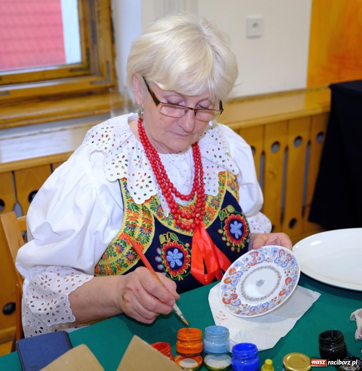 Zdjęcie w galerii na portalu naszraciborz.pl: Kleopatra, wystrzał i rozrywkowe rytmy 6na6. Noc w raciborskim Muzeum [FOTO i WIDEO] wiadomości z regionu