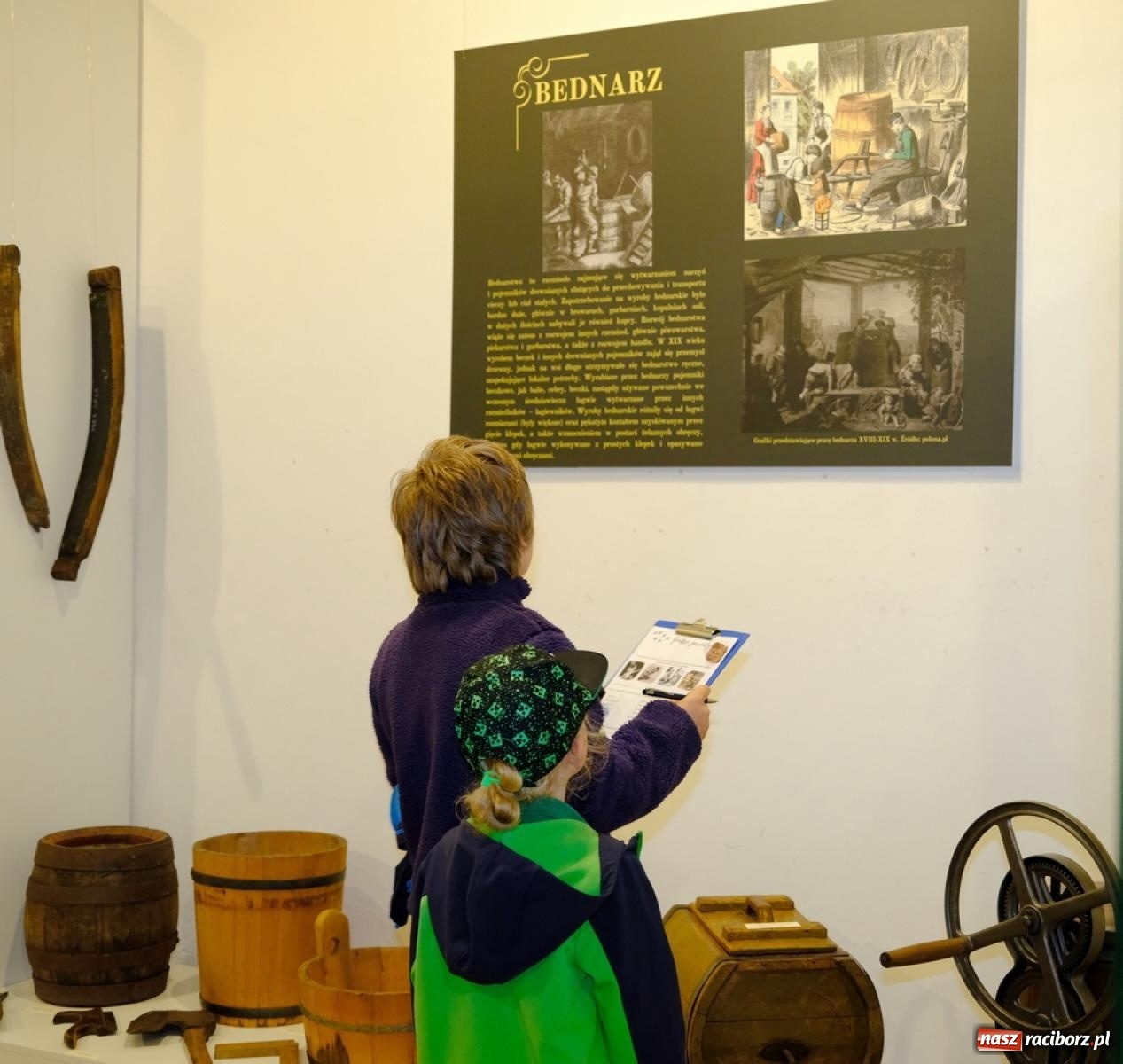 Zdjęcie w galerii na portalu naszraciborz.pl: Kleopatra, wystrzał i rozrywkowe rytmy 6na6. Noc w raciborskim Muzeum [FOTO i WIDEO] wiadomości z regionu