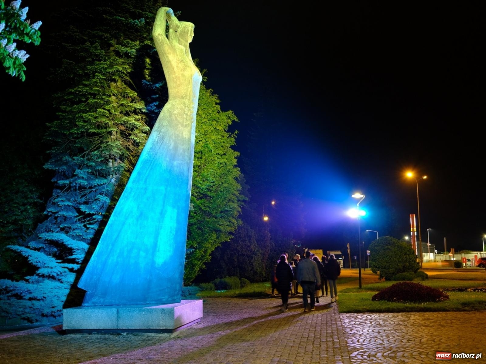 Zdjęcie w galerii na portalu naszraciborz.pl: Kleopatra, wystrzał i rozrywkowe rytmy 6na6. Noc w raciborskim Muzeum [FOTO i WIDEO] wiadomości z regionu