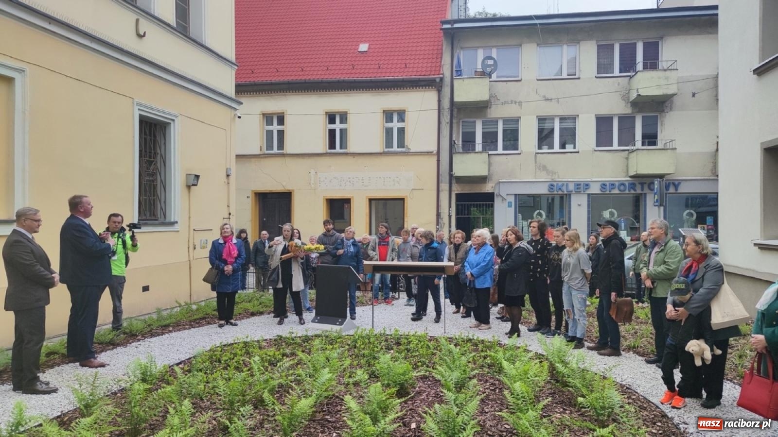 Zdjęcie w galerii na portalu naszraciborz.pl: Kleopatra, wystrzał i rozrywkowe rytmy 6na6. Noc w raciborskim Muzeum [FOTO i WIDEO] wiadomości z regionu