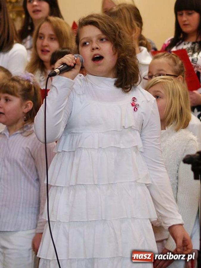 Zdjęcie w galerii na portalu naszraciborz.pl: Zabrzmiały kolędy w kościele w Nędzy wiadomości z regionu