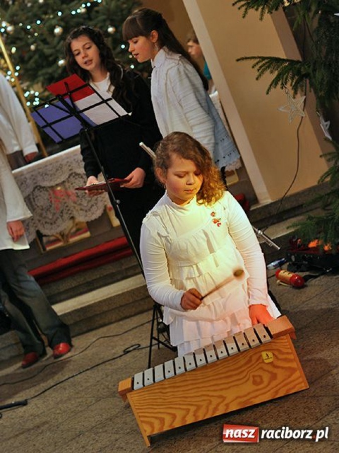 Zdjęcie w galerii na portalu naszraciborz.pl: Zabrzmiały kolędy w kościele w Nędzy wiadomości z regionu